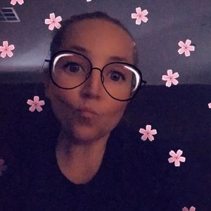 Meet your Posher, Leslie